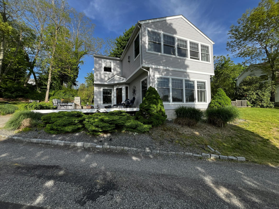 93 MILITARY HWY, GROTON, CT 06340, photo 1 of 40