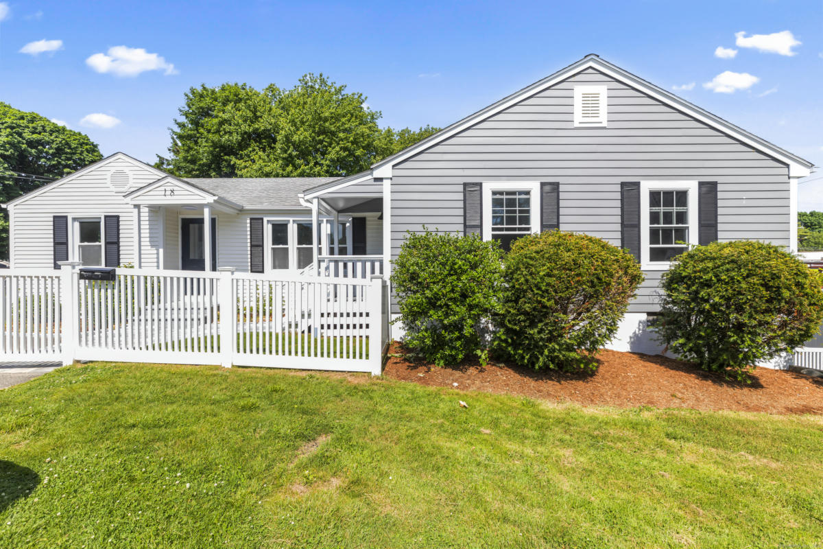 18 KING ST, OLD SAYBROOK, CT 06475, photo 1 of 38