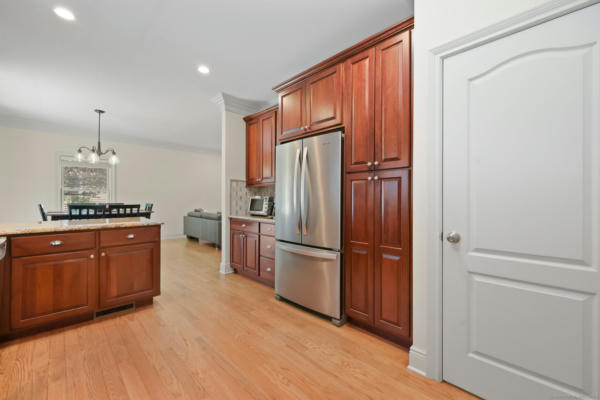 88 MAPLE TREE AVE APT A, STAMFORD, CT 06906, photo 5 of 25